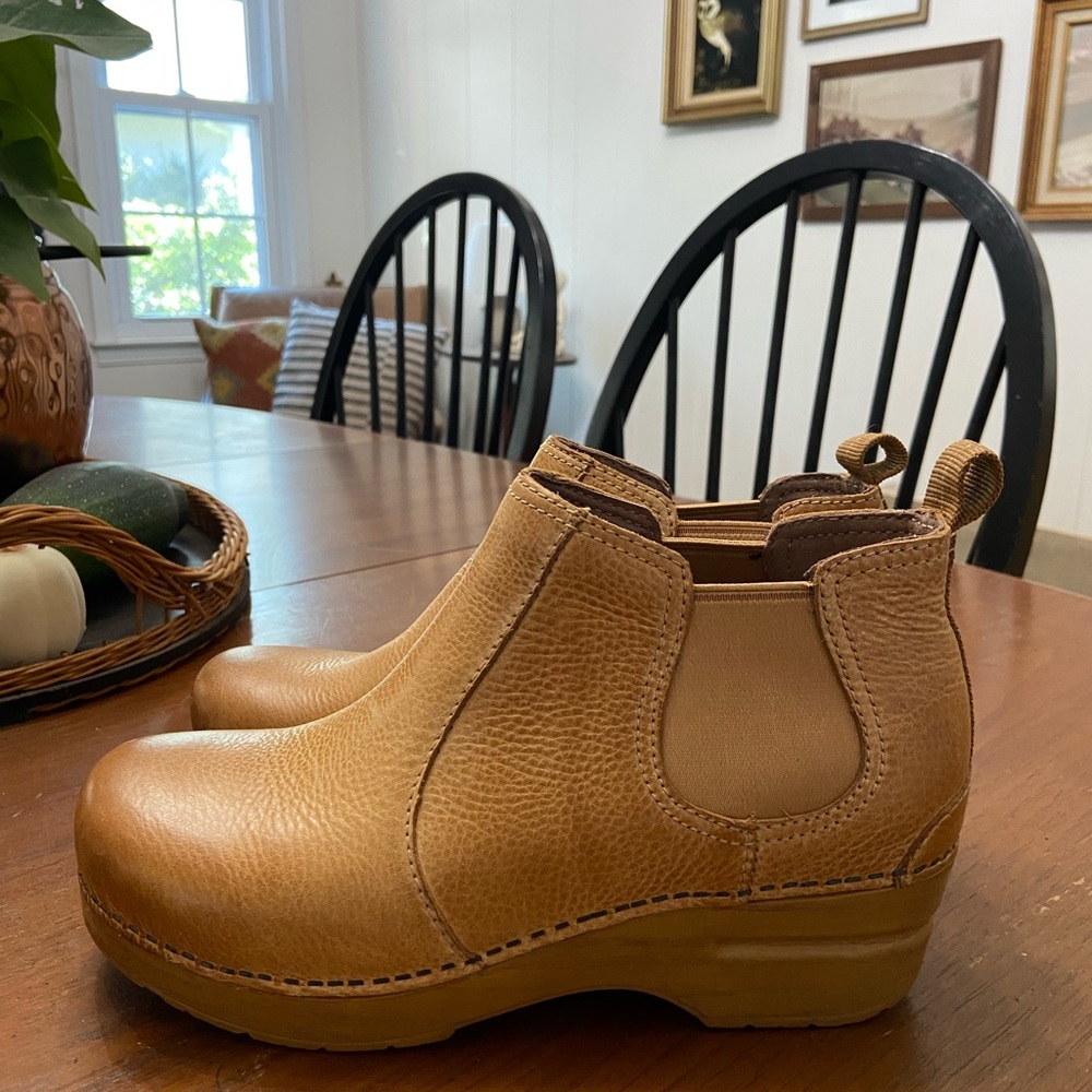 Dansko Frankie Bootie in Honey
